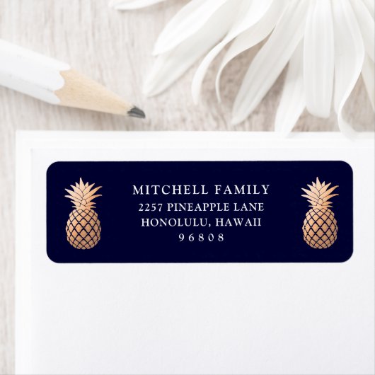 Faux Roos gouden ananas op marineblauw Etiket (Insitu)