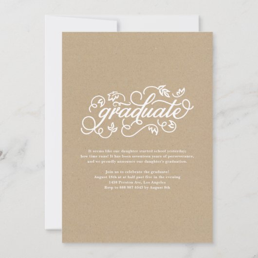 Faux Script Kraft Paper Rustic Script Afstuderen Aankondiging (Achterkant)