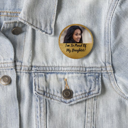 Faux Shimmer Gold Proud Afstuderen Foto Ronde Button 5,7 Cm (In situ)