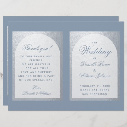 Faux Silver Arch Dusty Blue Folded Wedding Program (Voorkant / Achterkant)