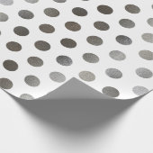 Faux Silver Glitter & White Medium Polka Dot. Cadeaupapier (Hoek)