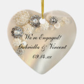 Faux White Pearl and Diamond Button Verloving Keramisch Ornament (Voorkant)