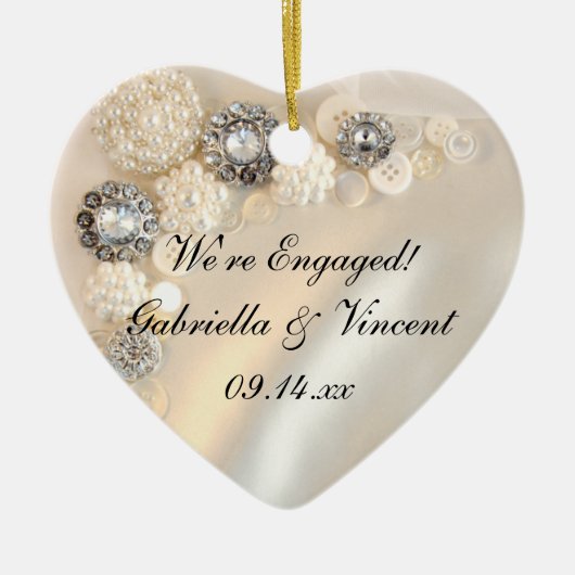 Faux White Pearl and Diamond Button Verloving Keramisch Ornament (Voorkant)