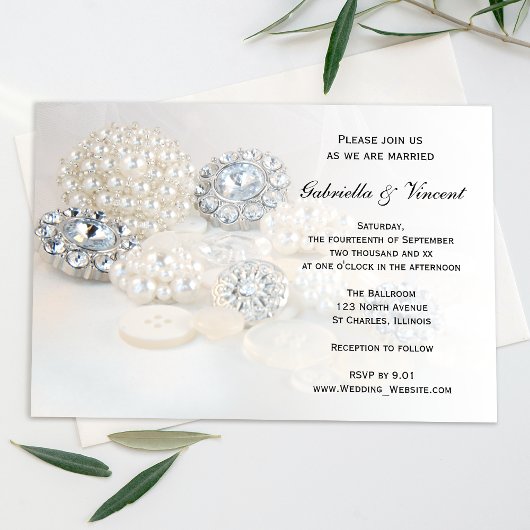 Faux White Pearl and Diamond Buttonnen Wedding Kaart