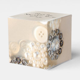 Faux White Pearls and Diamond Buttonnen Wedding Bedankdoosjes