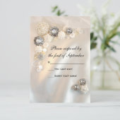 Faux White Pearls and Diamond Buttonnen Wedding RSVP Kaartje (Staand voorkant)