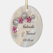 Faux White Pearls and Pink Diamond Buttonnen Weddi Keramisch Ornament (Rechts)