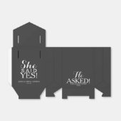 Favor Doos - Hij Vroeg, Zij Zei Bedankdoosjes (Uitgevouwen)