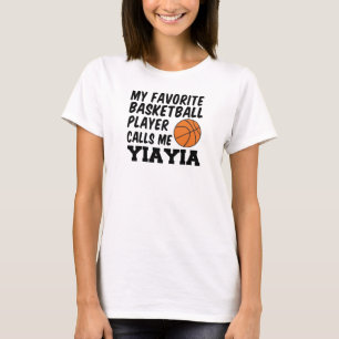 Favoriete basketballer noemt me YiaYia T-shirt