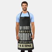 Favoriete kindertijd-geheugen is mijn achterste ni schort (Gedragen)