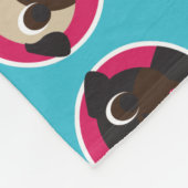 Fawn and Black Pugs in Circles on Ocean Blue Fleece Deken (Hoek)