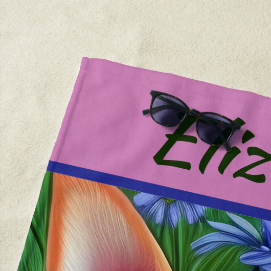 Fawn Chihuahua Puppy in Flower Meadow Personalized Strandlaken (In situ)