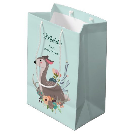 Fawn Deer Floral Birthday Personalized Medium Cadeauzakje (Achterkant Gekanteld)
