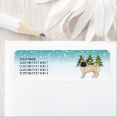 Fawn Pug Schattige Cartoon Dog Snowy Winter Forest Etiket (Insitu)