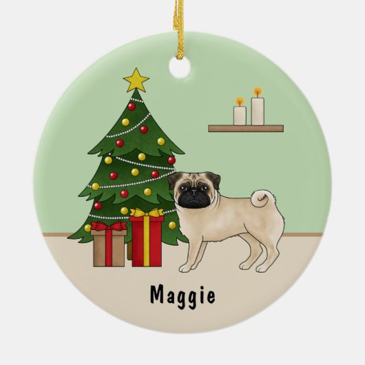 Fawn Pug Schattigee cartoon hond met een kerstboom Keramisch Ornament (Achterkant)
