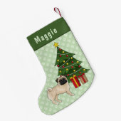 Fawn Pug Schattigee cartoon hond met een kerstboom Kleine Kerstsok (Achterkant (Hangend))