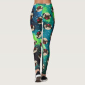 Fawn Pugs on Blue Green Cosmic Background Leggings (Achterkant)