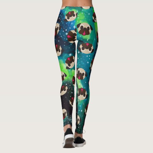 Fawn Pugs on Blue Green Cosmic Background Leggings (Achterkant)