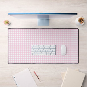 Faye en Lauren Baby Pink Gingham Bureaumat