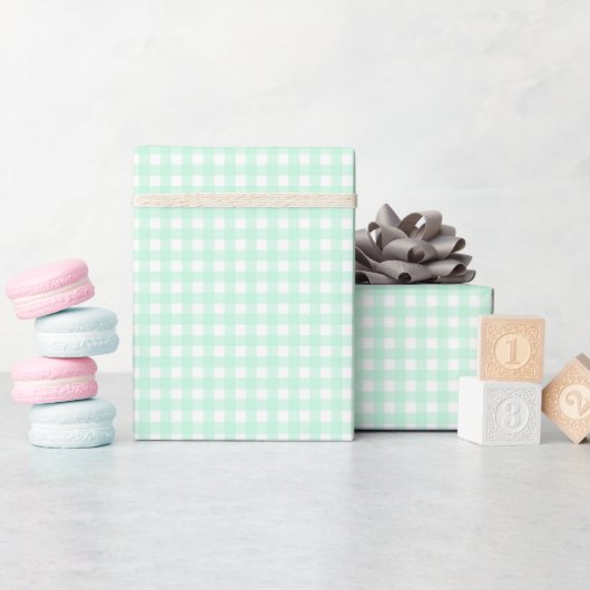 Faye en Lauren Pastel Gingham Green Cadeaupapier (Baby Shower)