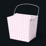 Faye en Lauren Pastel Pink Gingham Bedankdoosjes<br><div class="desc">Introductie van onze charmante gingham-ontworpen gunstboxen, de perfecte manier om dankbaarheid uit te drukken voor uw bruiloft, verjaardag of zakelijke evenementengasten. Deze aangepaste gunstboxen zorgen ervoor dat uw gasten zich speciaal voelen en een blijvende indruk achterlaten. Elke gunst doos biedt afmetingen van 4 inch in de breedte, 2, 5 inch...</div>
