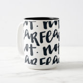 Fear not tweekleurige koffiemok (Voorkant links)