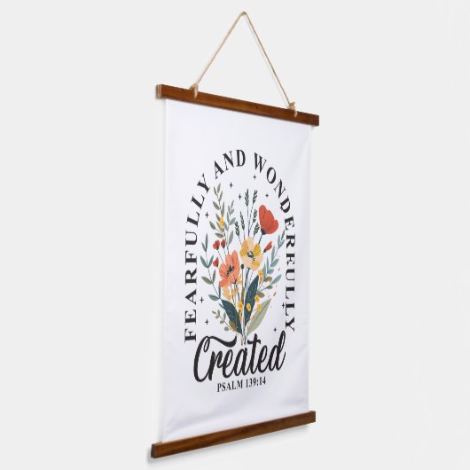 Fearful en Wonderful Made Hangend Wandkleed (Gebogen)