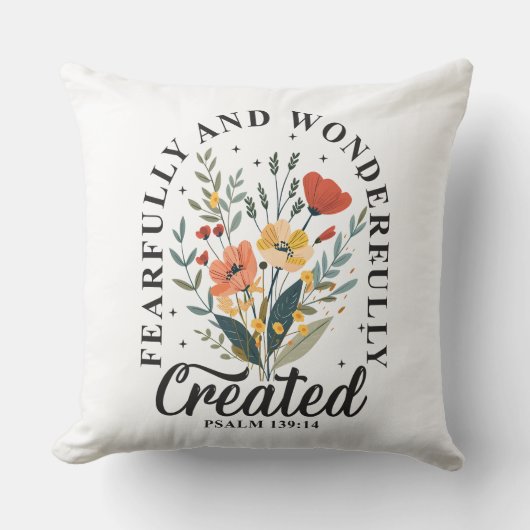 Fearful en Wonderful Made Kussen (Voorkant)