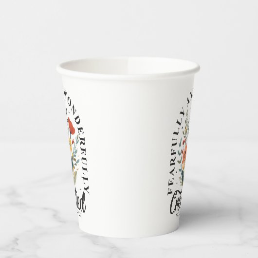 Fearful en Wonderful Made Papieren Bekers (Links)