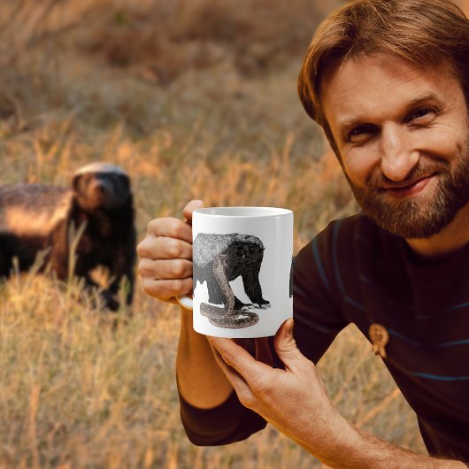 Fearless Badass Honey Badger die een aanval op Cob Koffiemok