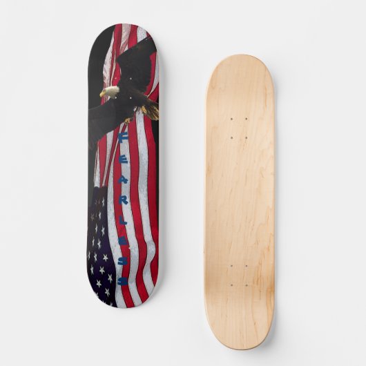 "Fearless" Eagle / US Flag Skateboard (Voorkant)