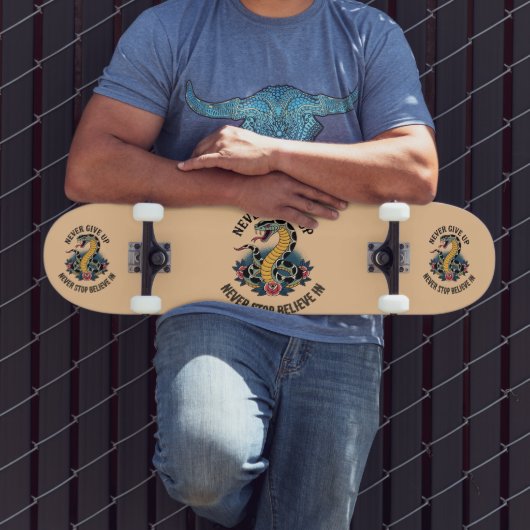 Fearless Spirit: Bold Snake en Rozen artwork Persoonlijk Skateboard (Buiten 3)
