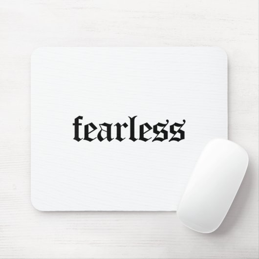 Fearless Tee Shirt, Fearless And Strong Motivation Muismat (Met muis)