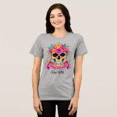 Fearless Woman Empowerment Floral Sugar Skull Tri-Blend Shirt (Voorkant volledig)