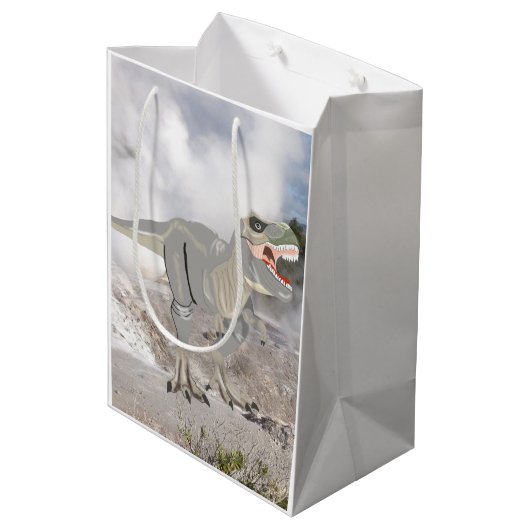 Fearsome Tyrannosaurus Medium Gift Bag Medium Cadeauzakje (Achterkant Gekanteld)