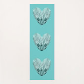 Feather heart in soft green yogamat (Voorkant)