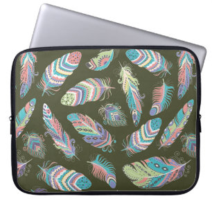 Feathers Boho Seamless Pattern. Etnische stam Laptop Sleeve