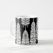 Feathers boho: zwart-wit patroon koffiemok (Voorkant links)