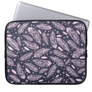 Feathery Fantasy: Romantische Patroon Creatie Laptop Sleeve