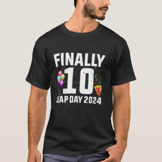 Feb 29th Eindelijk 10 jaar oude schrikkeldag 2024 T-shirt