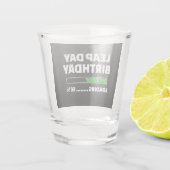 Feb 29th Leap Jaar Verjaardag 50% Loading Leap Day Shot Glas (Achterkant)
