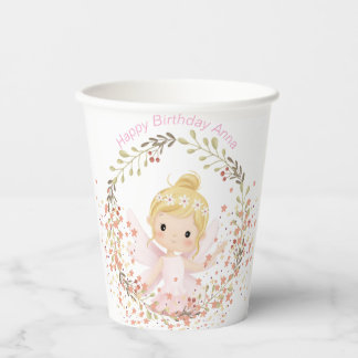 Fee met mooi rif en feeënspekkelstof papieren bekers