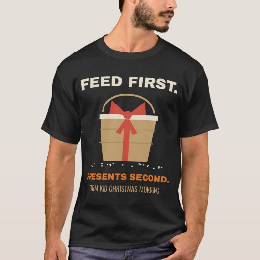 Feed First Presenteert Second, Boerenkind Kerstmis T-shirt (Voorkant)