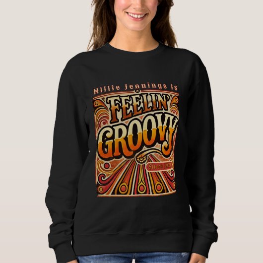 Feelin Groovy Gepersonaliseerde Retro 70s Trui (Voorkant)