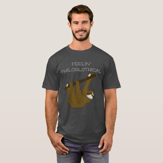 Feelin' Philoslothical, sloth + filosofie pun T-shirt (Voorkant volledig)