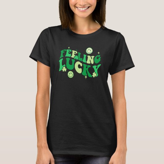 Feeling Lucky Shamrock Groovy St Patrick's Day Ire T-shirt (Voorkant)