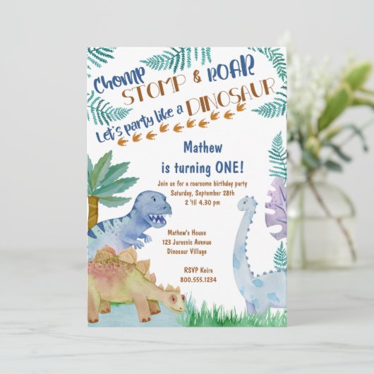 Feest als een dinosaurus jongens verjaardagsuitnod kaart (Staand voorkant)