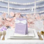Feest Favoriet Doos Bedankdoosjes<br><div class="desc">Deze feest favoriet doos is getoond in een elegante lavendel en witte kleur.
Personaliseer dit item en wijzig de voorbeeld tekst naar die van jou.
Tip: Voeg gewoon je lekkere snoepjes toe en maak het compleet met een feestelijk lint.</div>