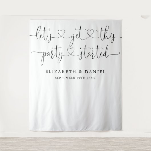 Feest is begonnen Hart Script Huwelijksfoto Achter Wandkleed (Voorkant)