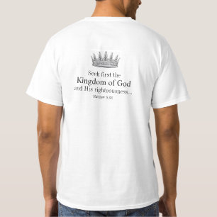 Feest van T-shirt met gevierd rond de tablet